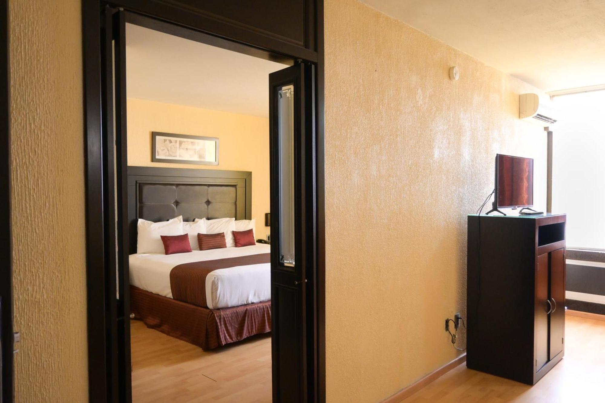 Hotel Santa Irene Guadalajara Esterno foto