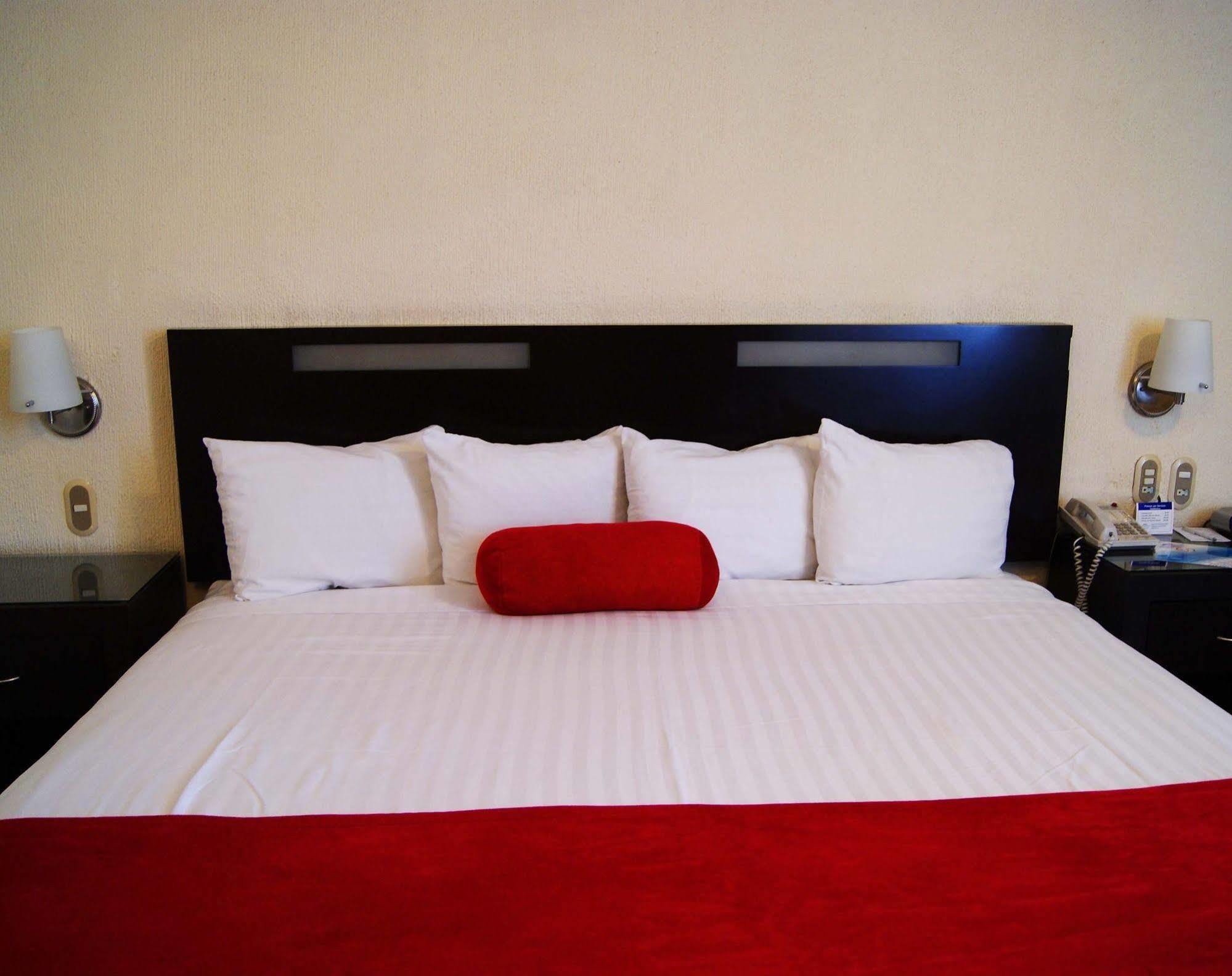 Hotel Santa Irene Guadalajara Esterno foto